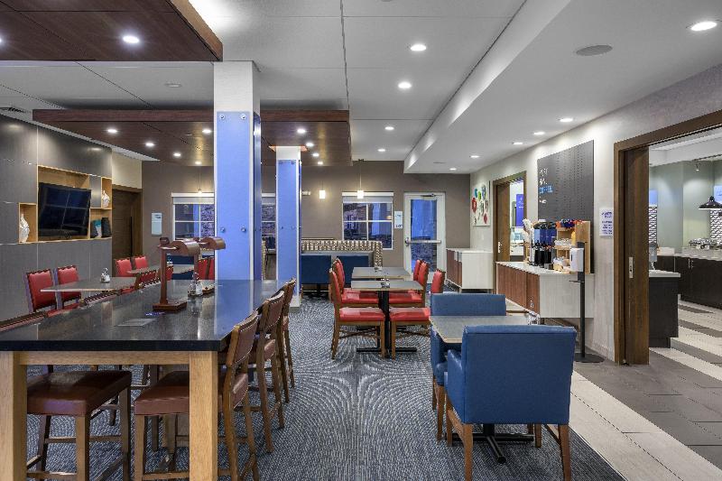 Holiday Inn Express Suites Phoenix East Gilbert image
