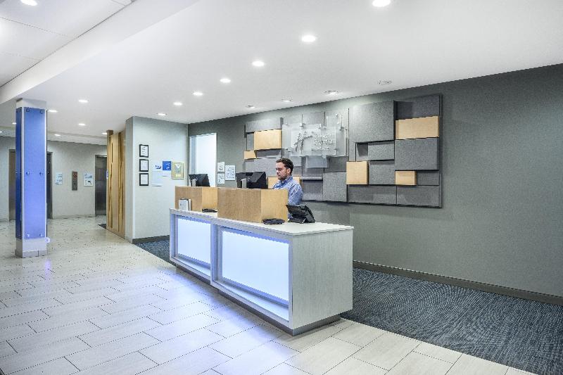 Holiday Inn Express Suites Phoenix East Gilbert image