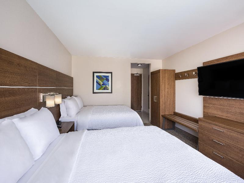 Holiday Inn Express Suites Phoenix East Gilbert image