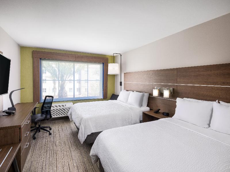 Holiday Inn Express Suites Phoenix East Gilbert image