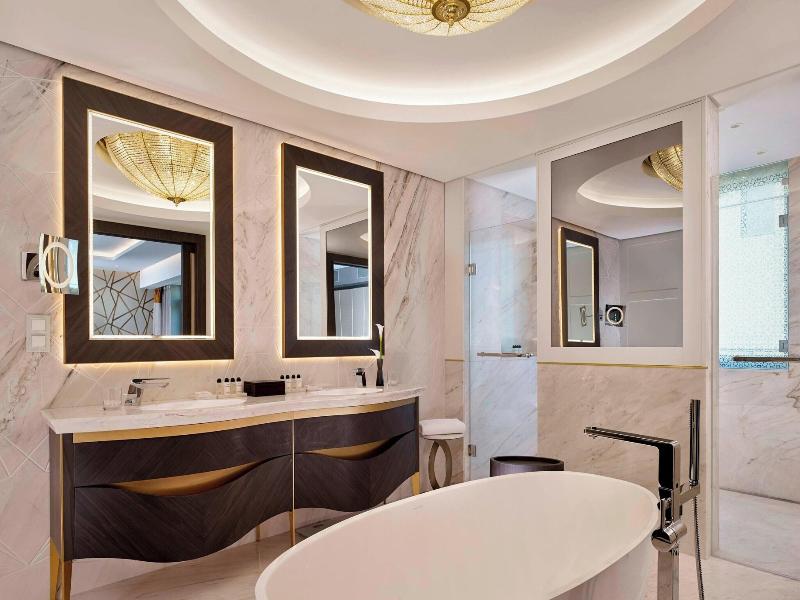 The Alexander, A Luxury Collection Hotel, Yerevan image