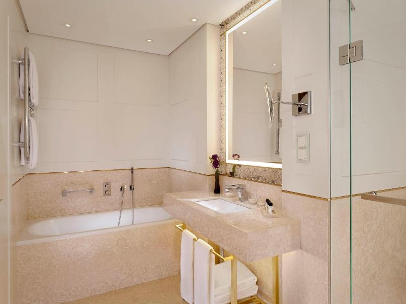 The Alexander, A Luxury Collection Hotel, Yerevan image