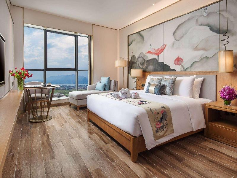 DOUBLE BUSINESS KING BED