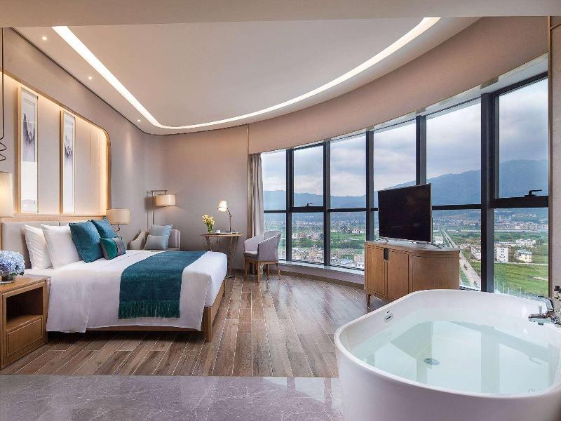SUITE DELUXE KING BED