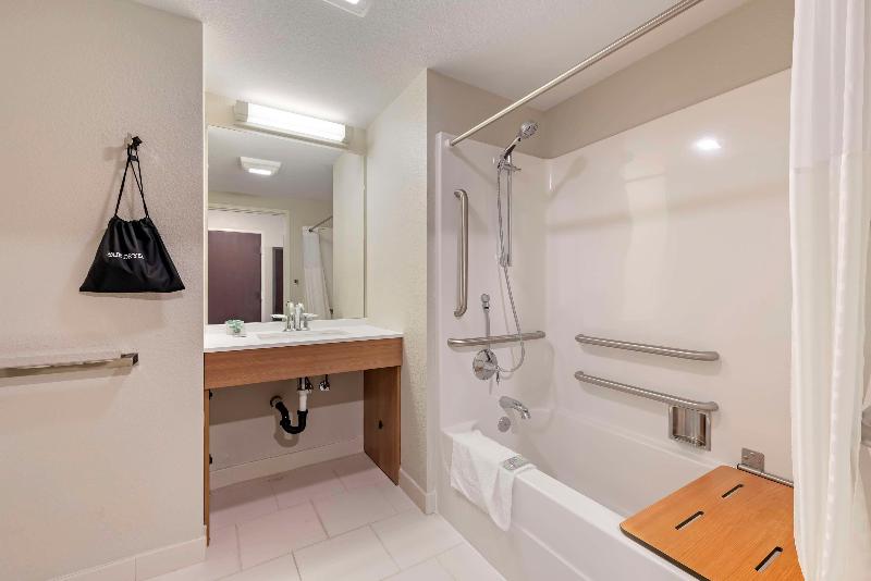 Best Western Limon image