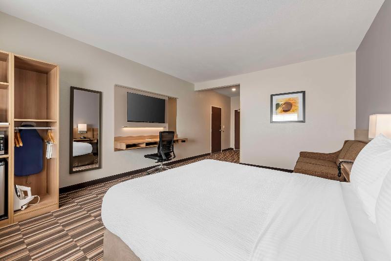 Best Western Limon image