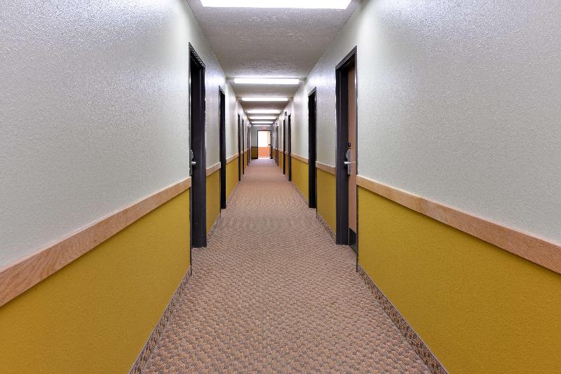 Americas Best Value Inn Seymour image