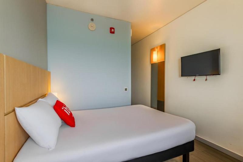 Ibis Cartagena Marbella image