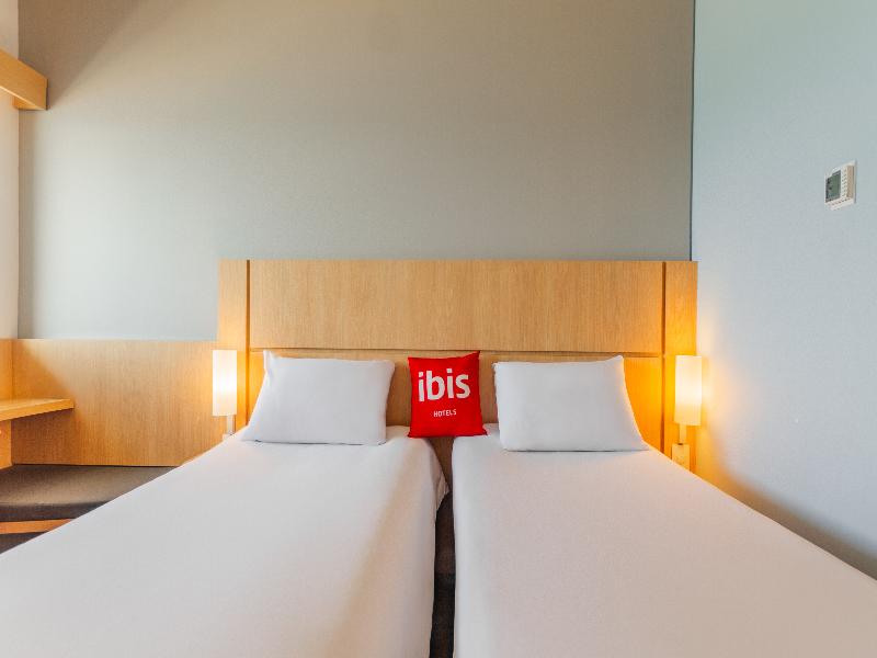 Ibis Cartagena Marbella image