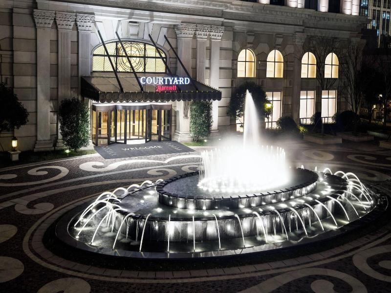 Courtyard By Marriott Shanghai Changfeng Park image