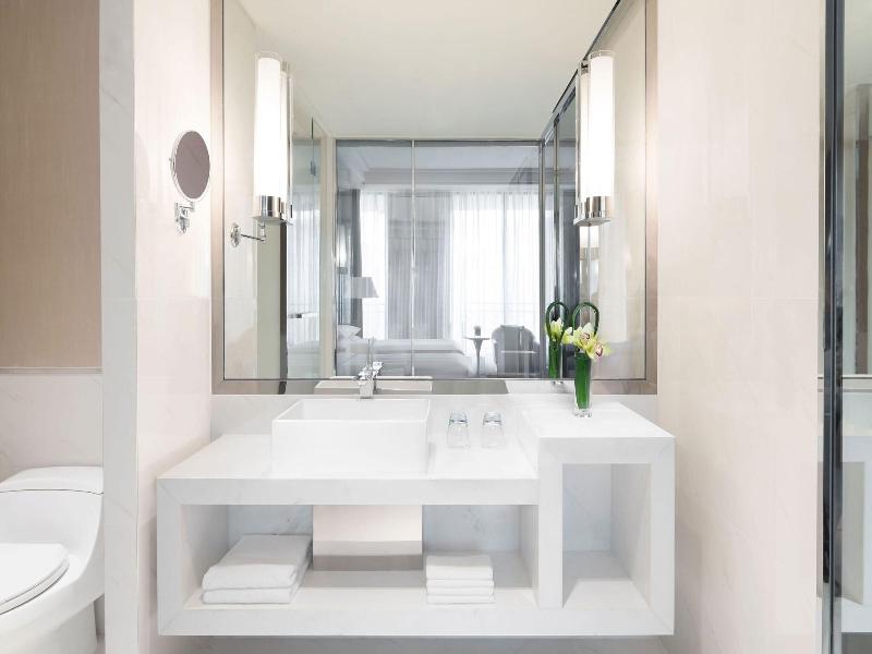 Courtyard By Marriott Shanghai Changfeng Park image
