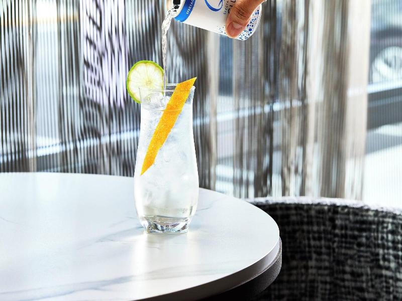 Ac Hotel By Marriott Miami Doral image