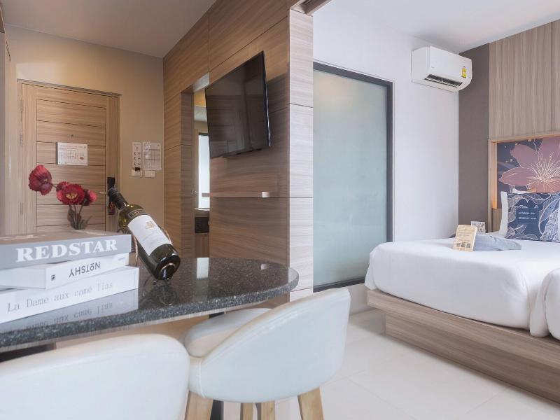 Patong Bay Residence image
