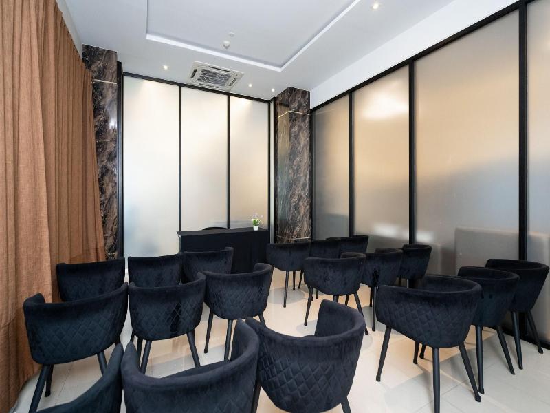 Patong Bay Residence image