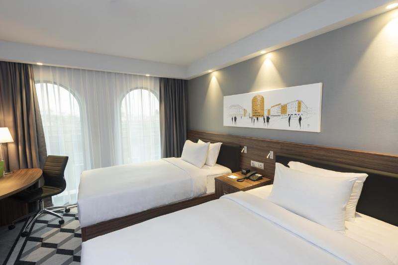 Hampton by Hilton Poznan Old Town image