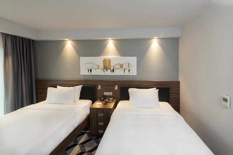 Hampton by Hilton Poznan Old Town image