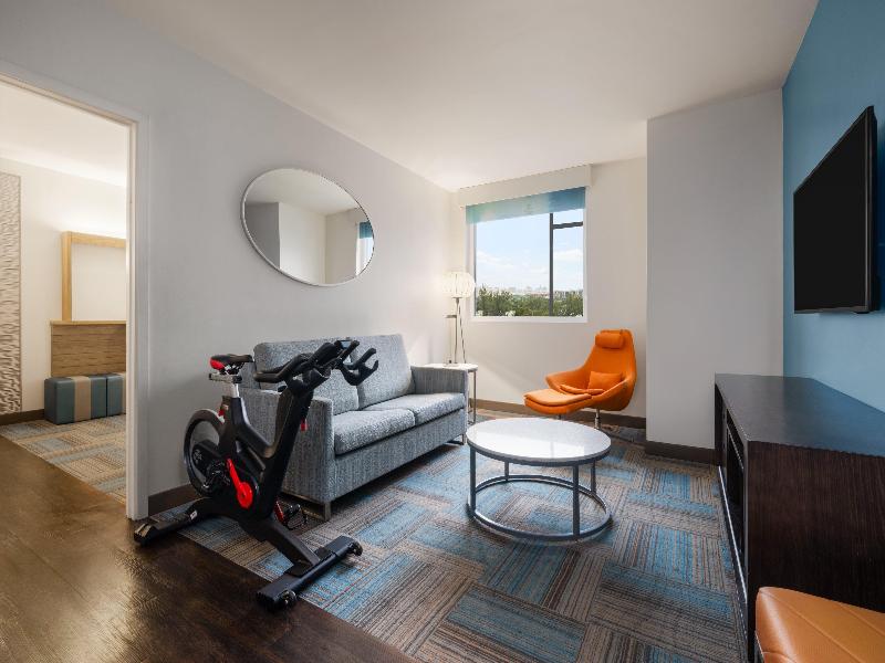 EVEN Hotel Miami - Airport image