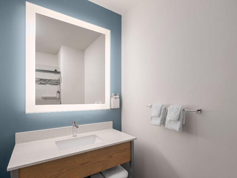 EVEN Hotel Miami - Airport image