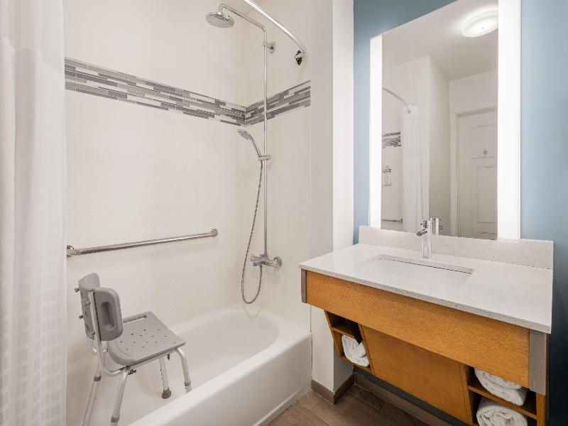 EVEN Hotel Miami - Airport image
