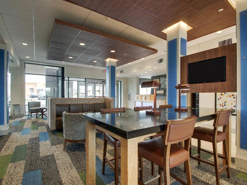 Holiday Inn Express and Suites-Elizabethtown North — general view