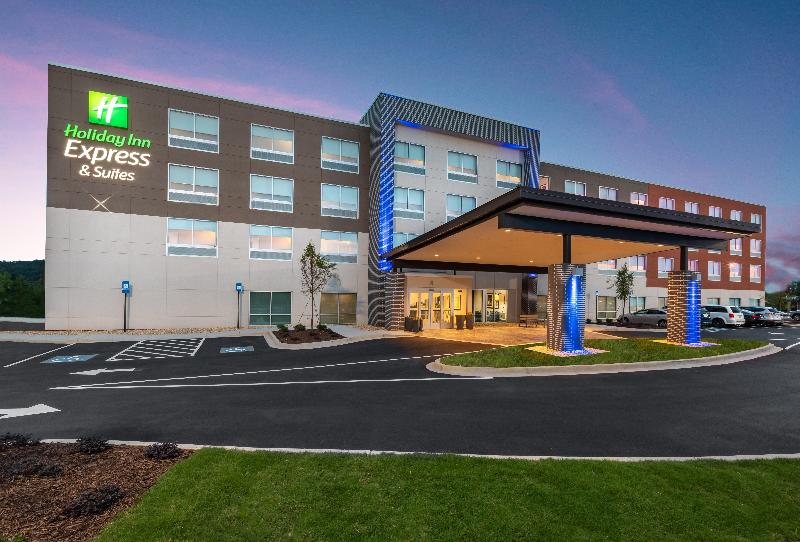 Holiday Inn Express Gainesville Lake Lanier Area