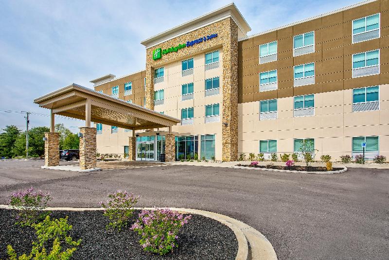 Holiday Inn Express Suites Lexington W Versailles image