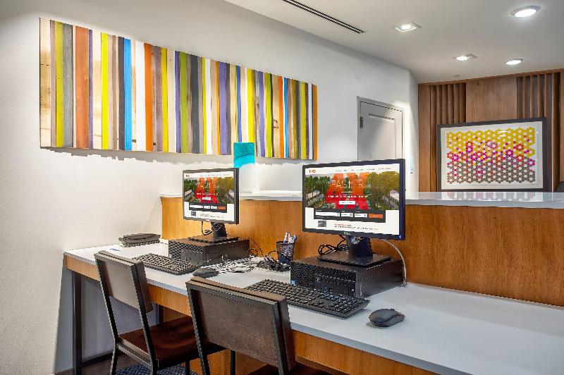 Holiday Inn Express Suites Lexington W Versailles image