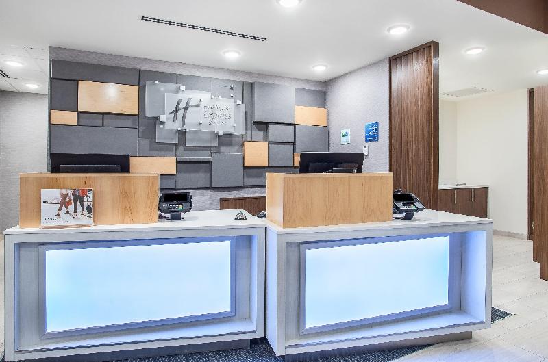 Holiday Inn Express Suites Lexington W Versailles image