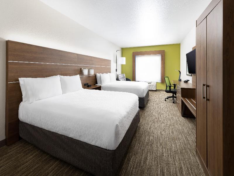 Holiday Inn Exp & Sts Oakhurst - Yosemite Park Ar. image