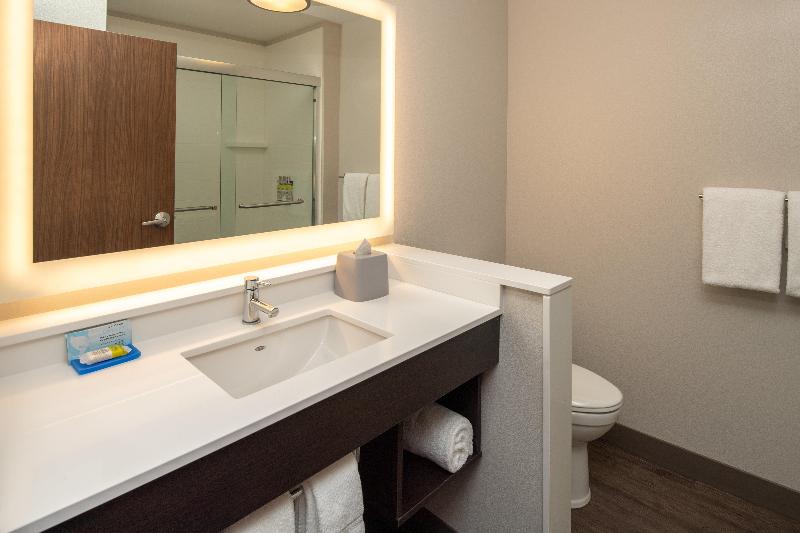 Holiday Inn Express & Suites Camas - Vancouver photo 4