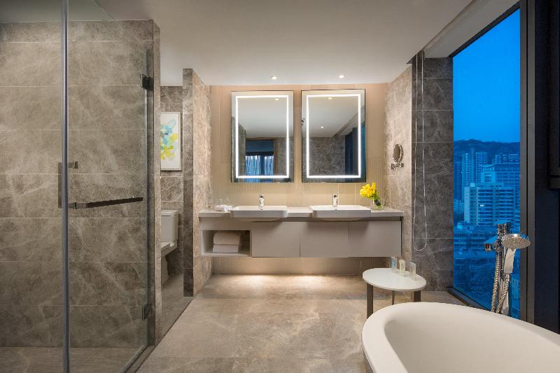 Holiday Inn & Suites Lanzhou Center image