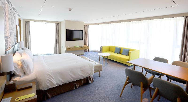 Holiday Inn & Suites Lanzhou Center image