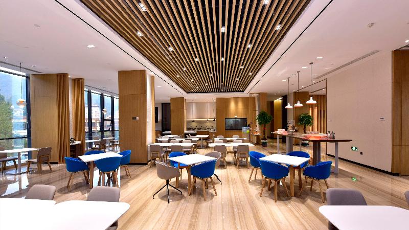 Holiday Inn Express Luanchuan image 4