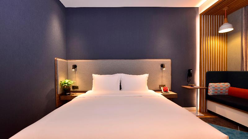 Holiday Inn Express Luanchuan image