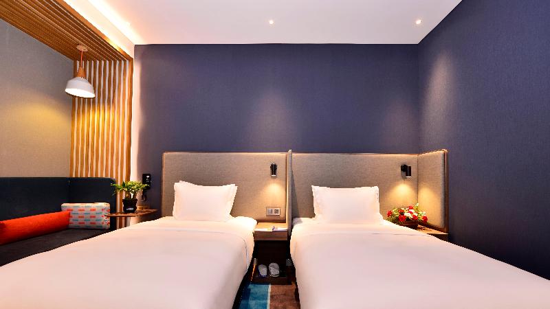 Holiday Inn Express Luanchuan image
