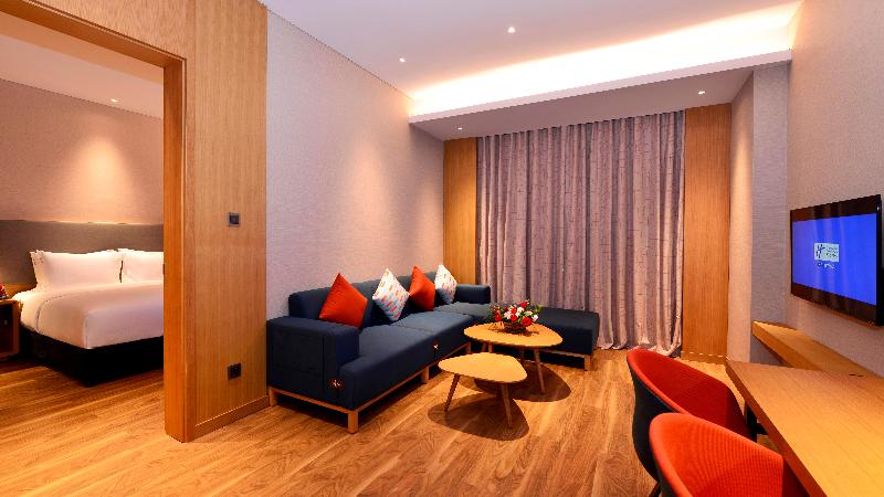 Holiday Inn Express Luanchuan image