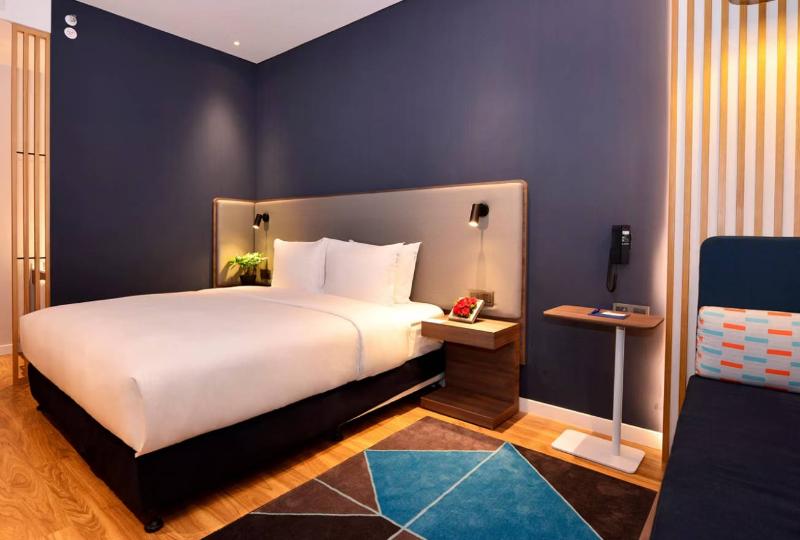 Holiday Inn Express Luanchuan image