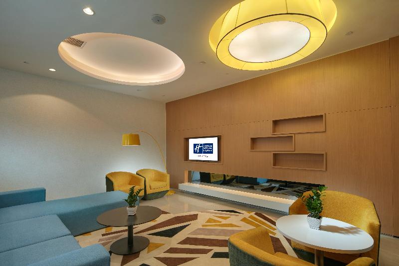 Holiday Inn Express Luoyang Yichuan image