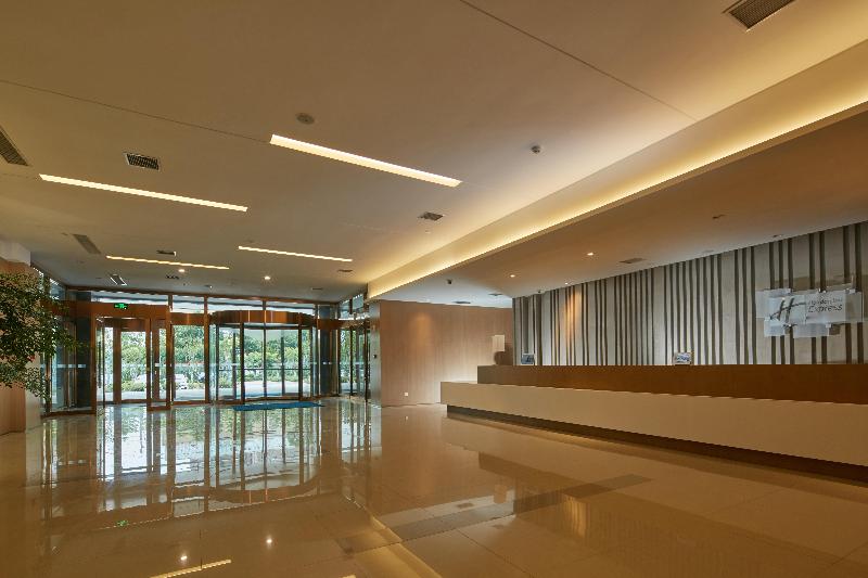 Holiday Inn Express Luoyang Yichuan image