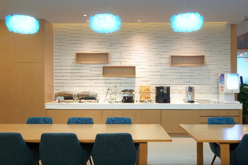 Holiday Inn Express Luoyang Yichuan image