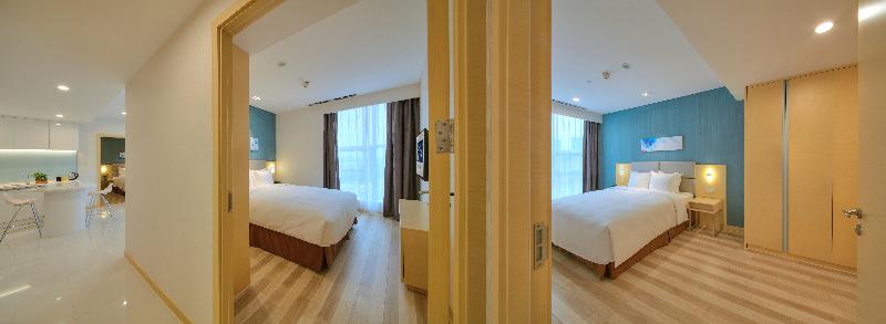 Holiday Inn Express Luoyang Yichuan image