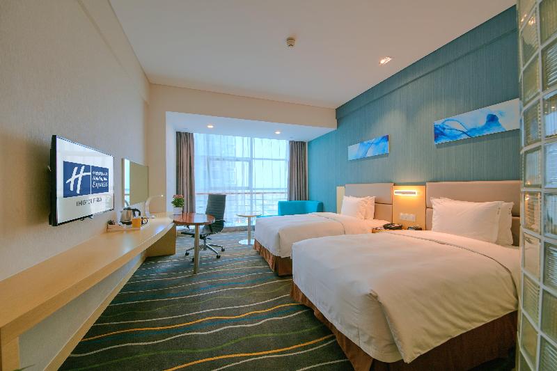 Holiday Inn Express Luoyang Yichuan image