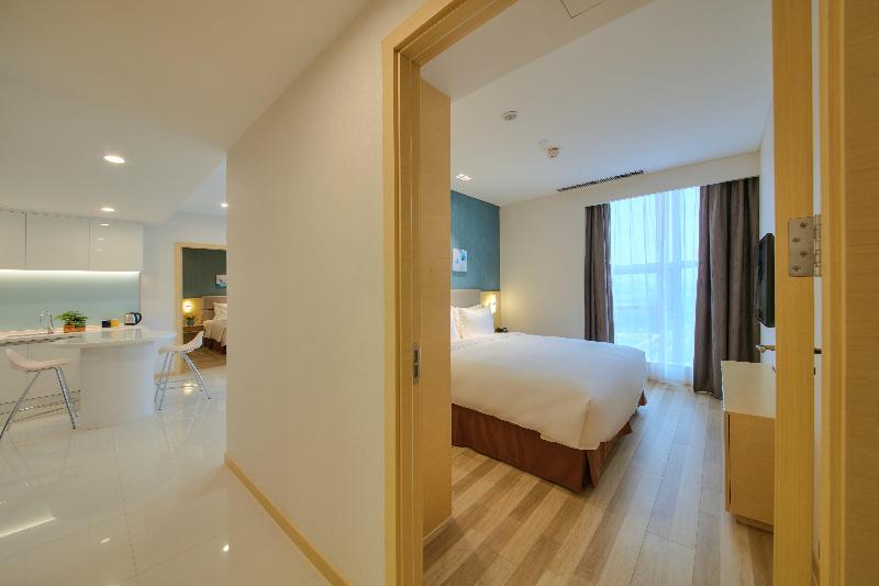 Holiday Inn Express Luoyang Yichuan image