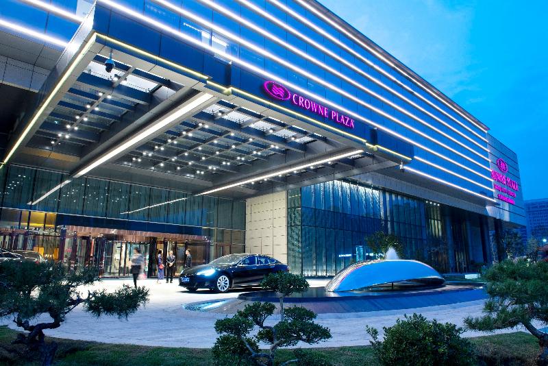 Crowne Plaza Baoji City Center image