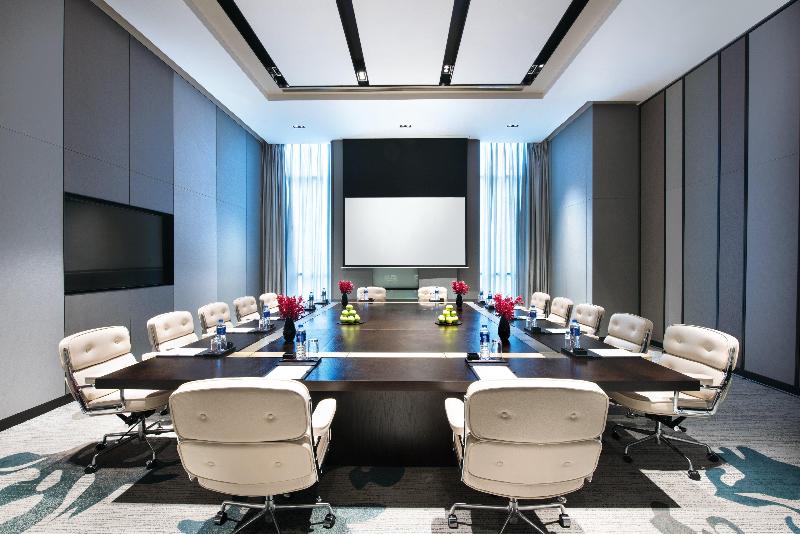 Crowne Plaza Baoji City Center image