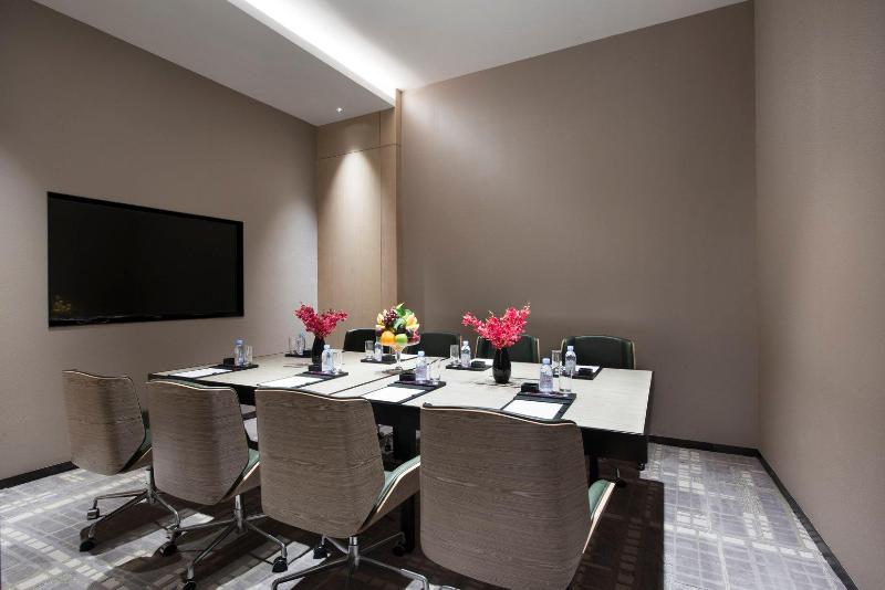 Crowne Plaza Baoji City Center image