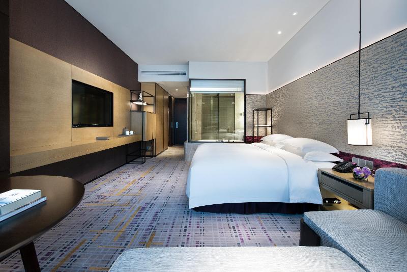 Crowne Plaza Baoji City Center image