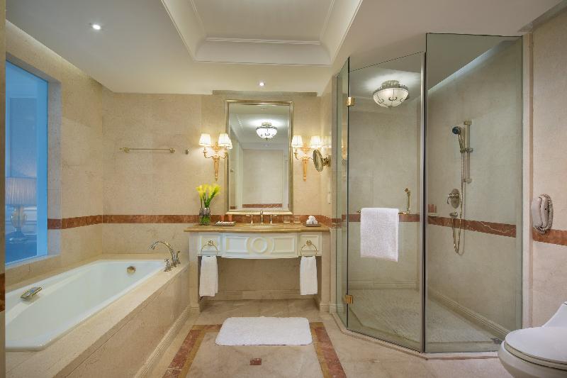 Crowne Plaza Ocean Spring Resort