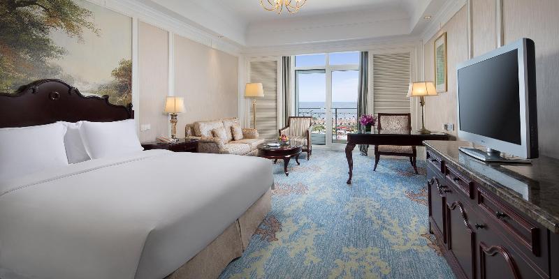 Crowne Plaza Ocean Spring Resort