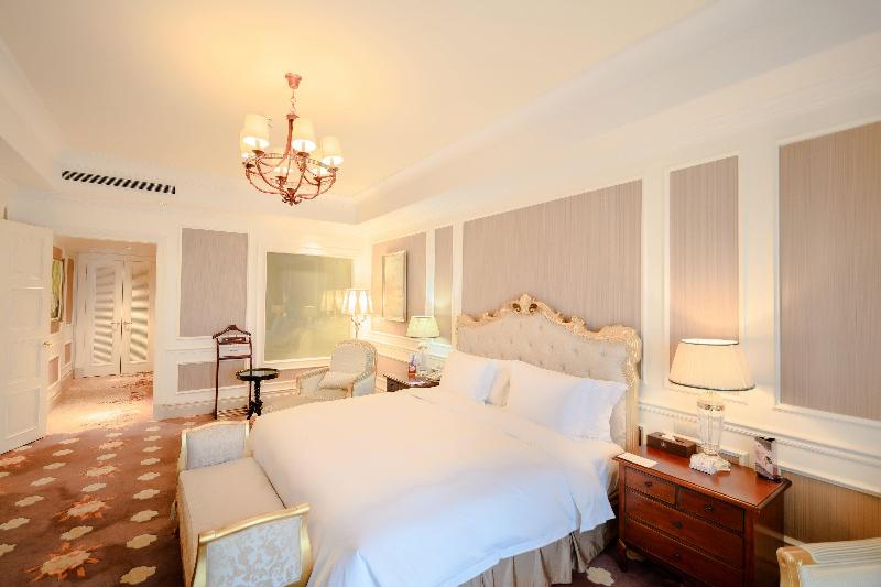 Crowne Plaza Ocean Spring Resort